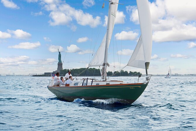 1 Hour Private Charter in New York Harbor for up to 6 people - Getting close to the Statue of Liberty