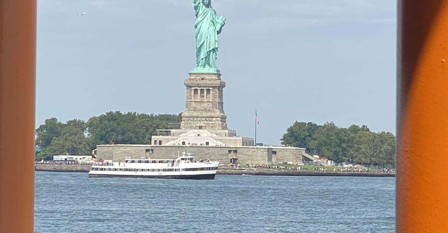 #1 Six Hour Bus Tour and Boat Ride By The Statue of Liberty - Starting at 9:30am in Times Square