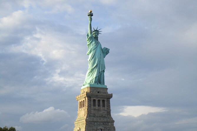 2.5-hour Guided Sailboat Tour - The value of $118 per person
