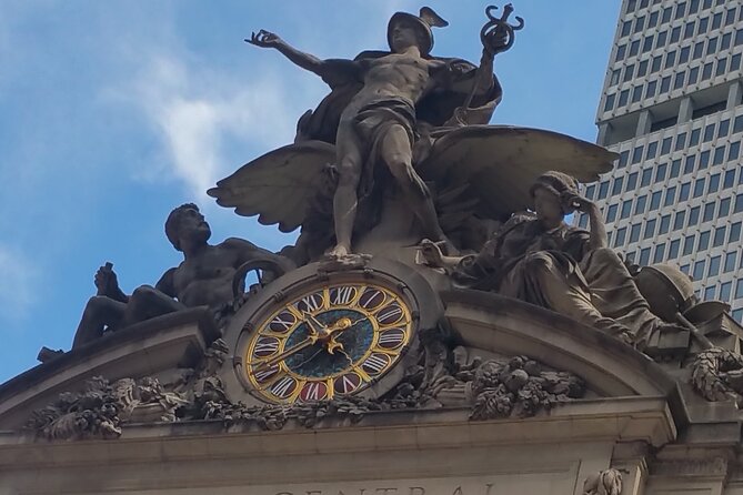 3 Hour Midtown Manhattan Architectural Tour - From Seagram modernism to the General Electric Building