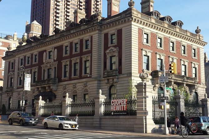 5th & Park - Film & Fiction Walking Tour of Carnegie Hill Along Museum Mile - Central Park’s reservoir and a quieter pause