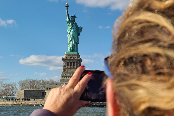 60-Minute Statue of Liberty Sightseeing Cruise - Pier 36 and getting ready to board
