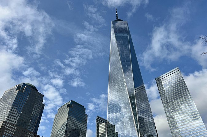 9/11 Full Story Private Tour - The guide’s style and the emotional weight