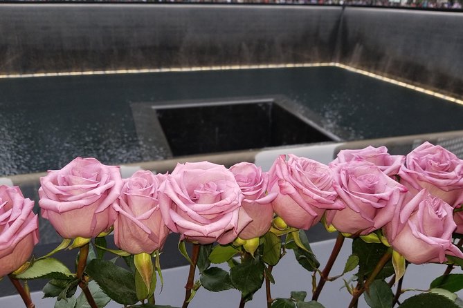 9/11 Memorial at World Trade Center and Financial District Walking Tour - Why the guide makes or breaks this walk