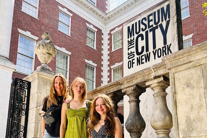 90 min NYC Private Gossip Girl Pedicab Tour - The Met steps, Ladurée, and Nate’s townhouse