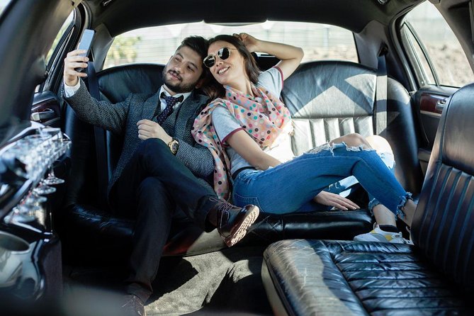 Airport luxury arrival ride by SUV, Sedan, Minibus or Limousine - Booking advice for a smoother arrival