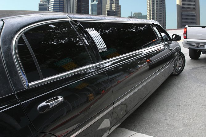 Airport Luxury departure ride from NYC Hotels by Limousine or SUV - A private ride for the final New York stretch