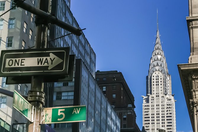 Airport Luxury departure ride from NYC Hotels by Limousine or SUV - Airport choices: JFK, LaGuardia, and Newark