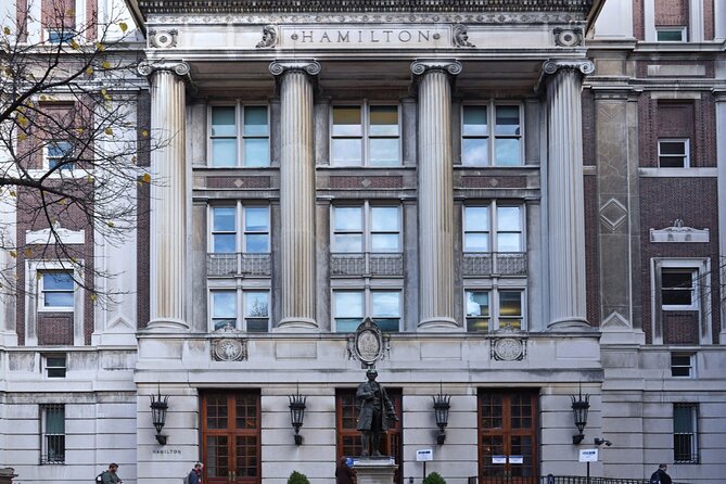 Alexander Hamilton Outdoor Quest Experience in New York - Fraunces Tavern and the colonial setting