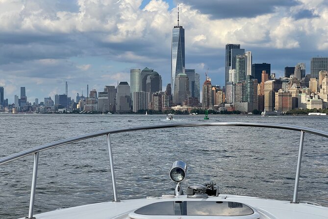 Best Private Luxury Daytime Boat Tour in New York City - 1 Hour - Three brief stops built for photos
