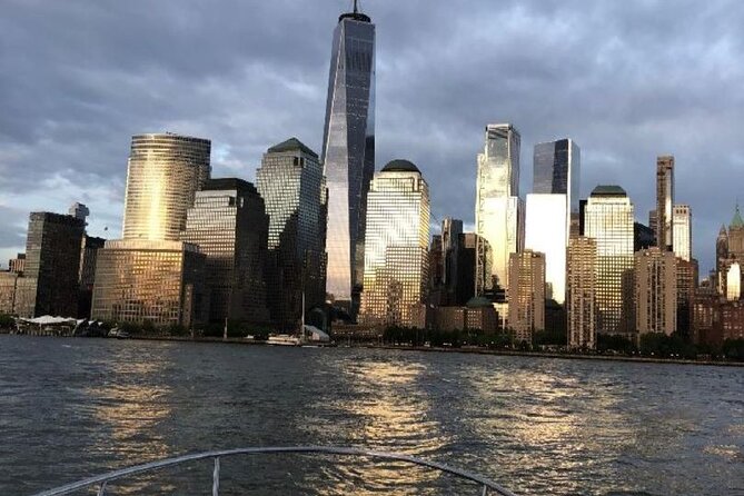 Best Private Luxury Daytime Boat Tour in New York City - 2 Hour - Why a private boat changes the New York sightseeing game