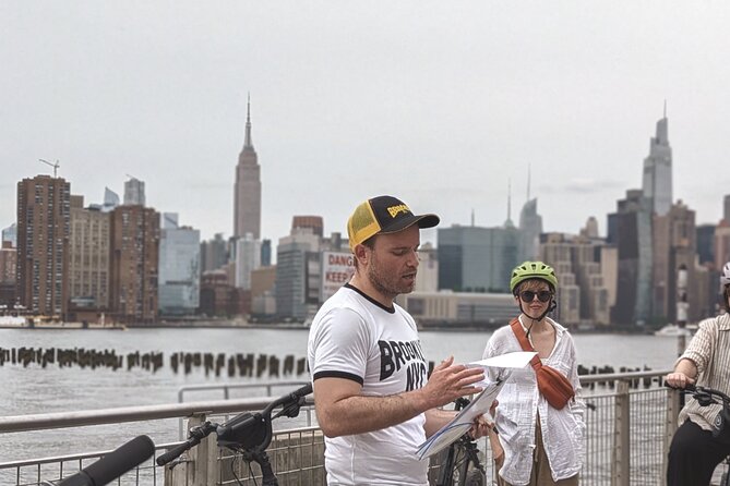 Bike Brooklyn NYC Like a Local by Original NYC - DUMBO and the Brooklyn Bridge views