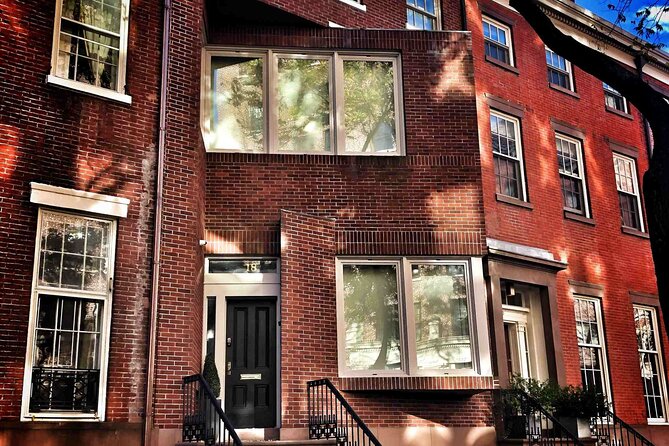 Boho Greenwich Village: A Self-Guided Audio Tour - Hangman’s Elm and the Village’s Darker Stories