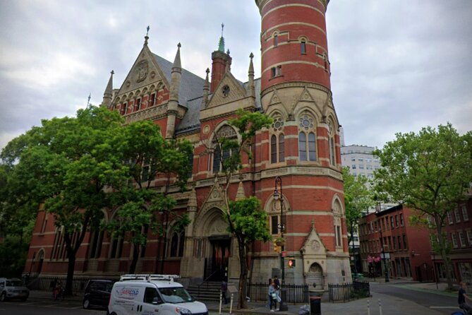 Boho Greenwich Village: A Self-Guided Audio Tour - The Row, Judson Church, and a More Open-Minded Village