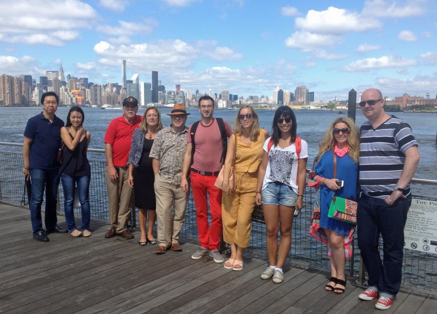 Brooklyn: 2-Hour Best of Brooklyn Walking Tour -Williamsburg - What the guide adds to the walk