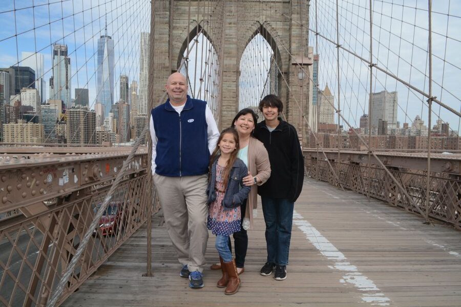 Brooklyn Bridge & Neighborhoods – 2-Hour Photo Shoot Tour - Who should book this experience