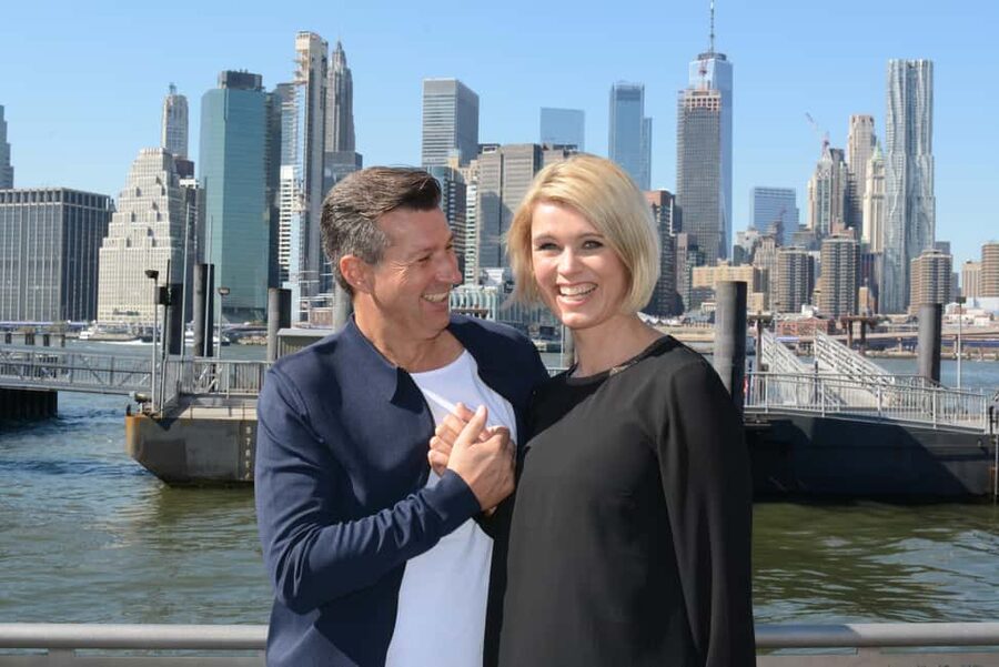 Brooklyn Bridge & Neighborhoods – 2-Hour Photo Shoot Tour - Taking the subway before the bridge crossing