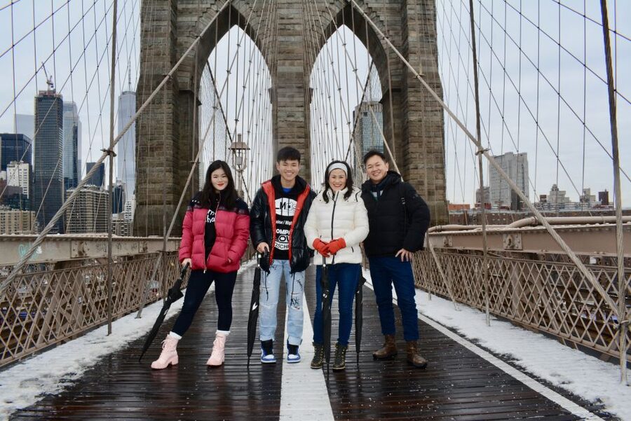 Brooklyn Bridge & Neighborhoods – 2-Hour Photo Shoot Tour - Brooklyn Heights and the shift to quieter streets