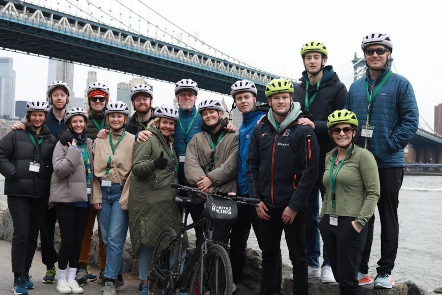 Brooklyn Bridge Self-guided Bike Tour App - Audio + Written - A flexible route from the Woolworth Building to Brooklyn