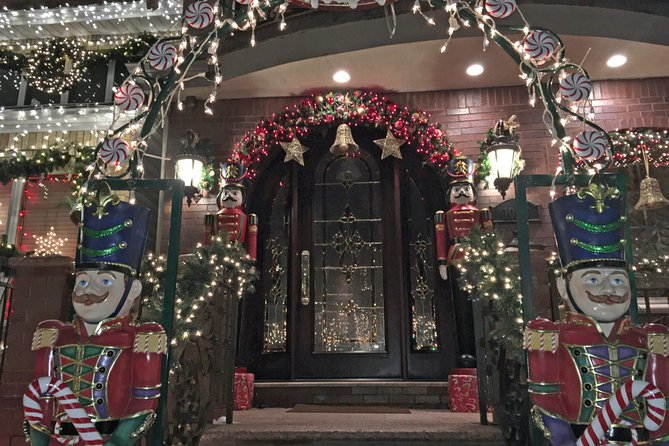 Brooklyn Christmas Lights Walking Tour at Dyker Heights - Cold weather changes the whole experience