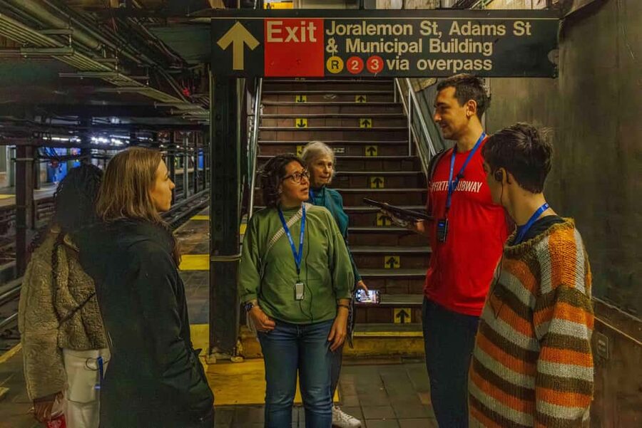 Brooklyn: Discover Hidden NYC Subway Secrets - Private - A private tour for up to 15 people