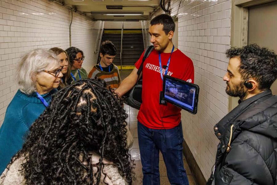 Brooklyn: Discover Hidden NYC Subway Secrets - Private - What to wear and how the route feels