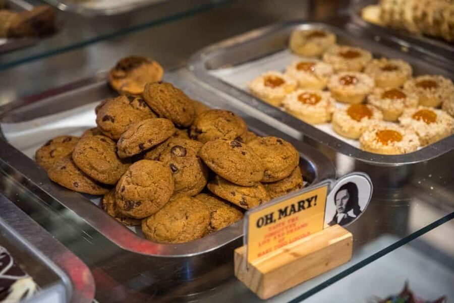 Brooklyn Food Tour of Mom-and-Pop Culinary Gems - Brooklyn Heights and the final stops