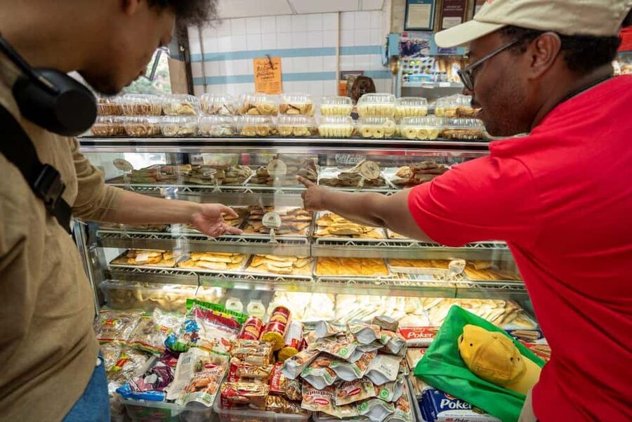 Brooklyn Food Tour of Mom-and-Pop Culinary Gems - The guides make the difference