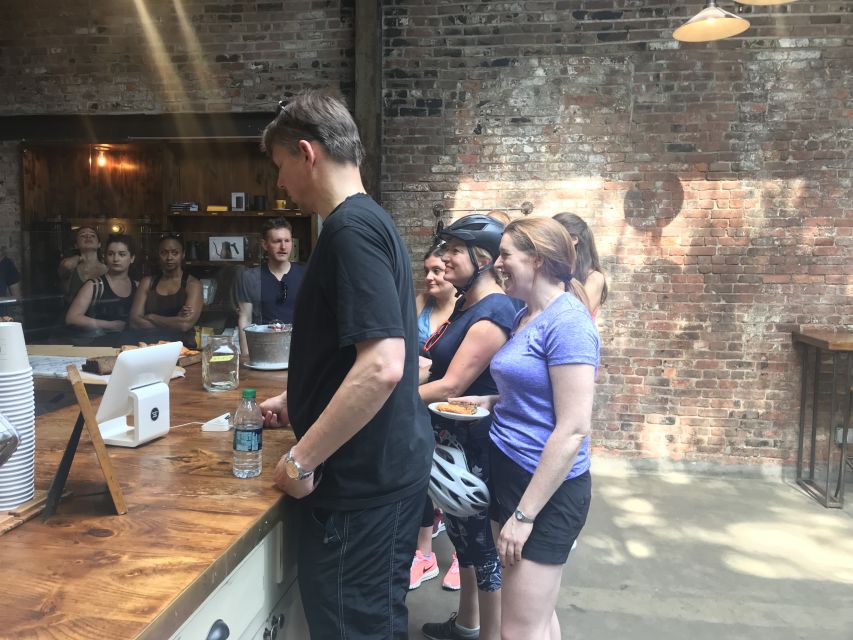 Brooklyn: Half-Day Cycling Tour - Red Hook brings the best open views