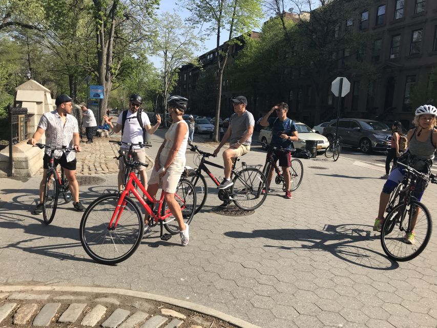 Brooklyn: Half-Day Cycling Tour - Cobble Hill and Brooklyn Heights slow the pace
