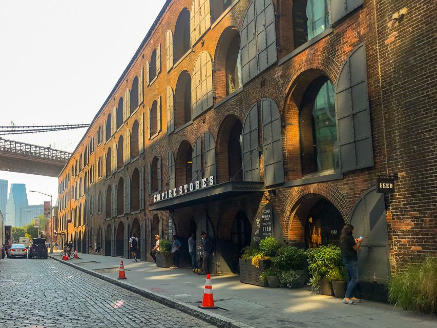 Brooklyn: The Bridge, DUMBO, & Brooklyn Heights Best of Tour - Houses, films, and literary Brooklyn