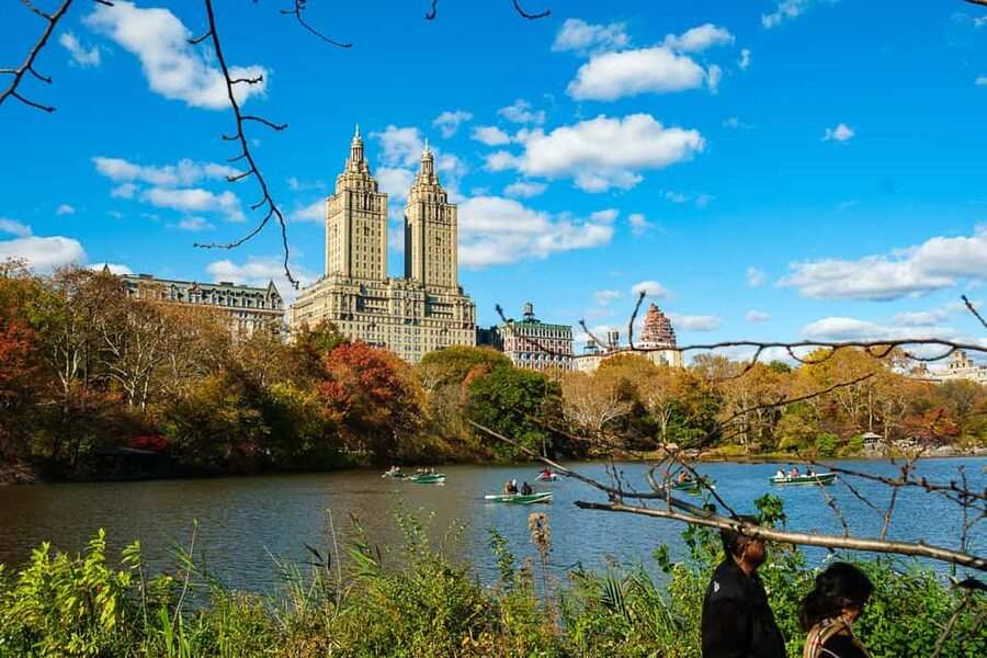 Central Park Guided Bike Tour - Starting near Sixth Avenue and the park’s southern sights