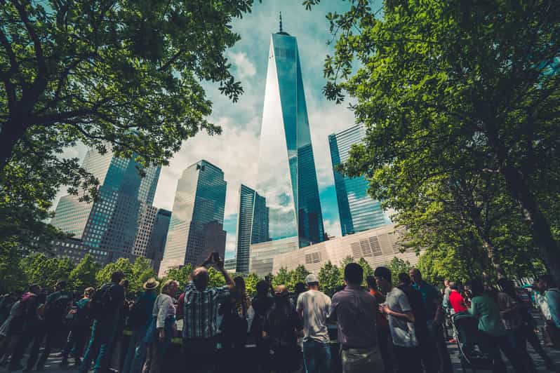 Central Park Highlights: A Scenic Walking Tour - Starting at Fifth Avenue and Central Park South