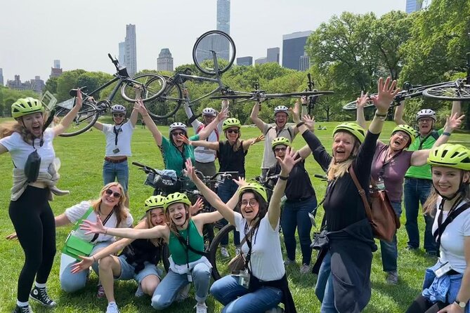 Central Park NYC Highlights Small-Group Bike Tour - The Jackie Onassis Reservoir and the northern ride