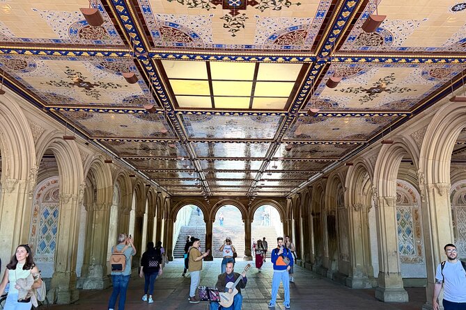 Central Park Pedicab Tour with local Guide - Family stops at the Carousel, Chess and Checkers House, and Dairy