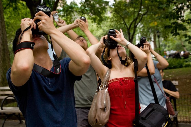 Central Park Photography Tour with Local Photographer - Shakespeare Garden in spring and summer