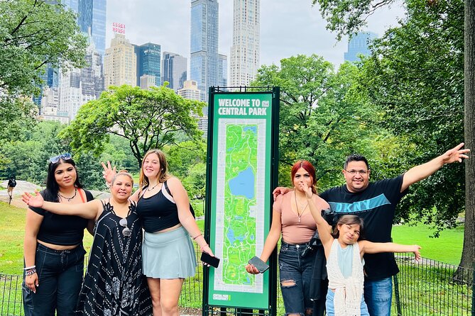 Central Park privet pedicab delux tour -1 hour - Strawberry Fields and the Dakota