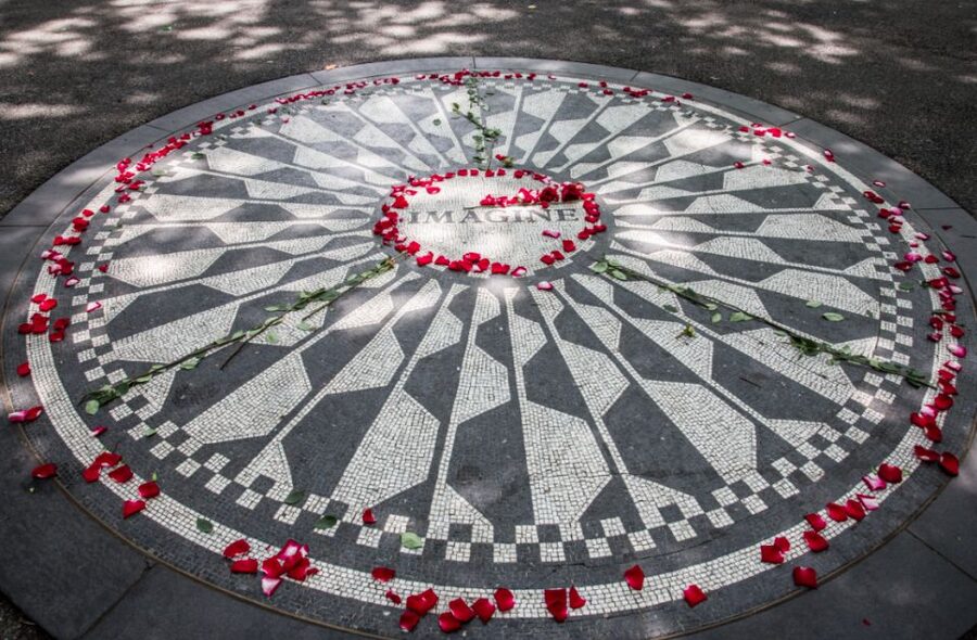 Central Park TV & Movie Sites Walking Tour - NYC - Home Alone 2, pigeons, and the value of visual proof