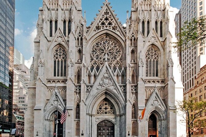 Christmas in New York: Private Holiday History Tour - New York Christmas stories begin at Herald Square