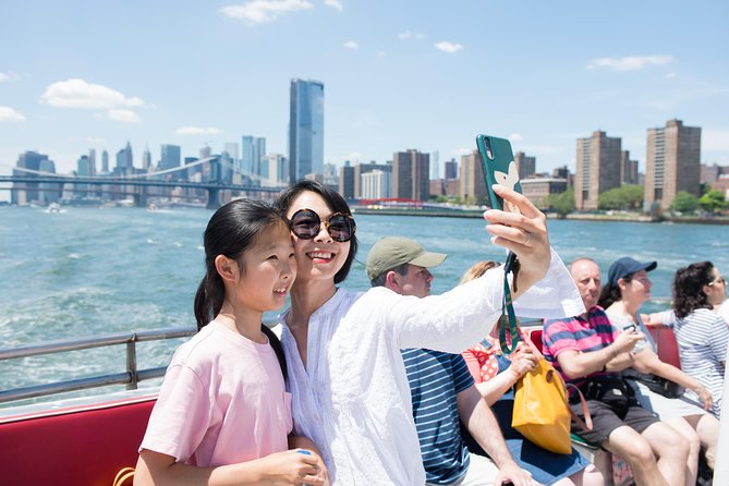 Circle Line: 2.5hr - Complete Manhattan Island Cruise - Getting close to the Statue of Liberty