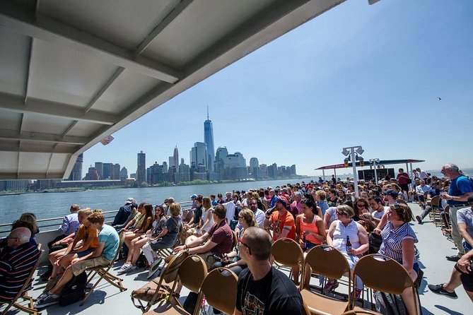 Circle Line: 2.5hr - Complete Manhattan Island Cruise - Live narration, language options, and onboard comfort
