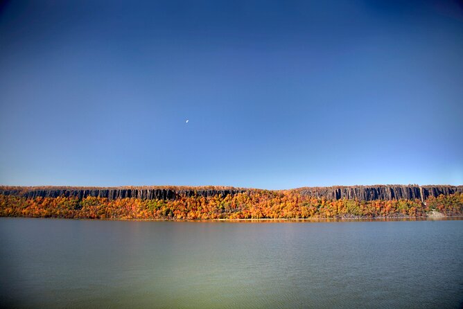 Circle Line: 8-hr Bear Mountain Oktoberfest Cruise - Polka Music, German Food, and the Return Ride