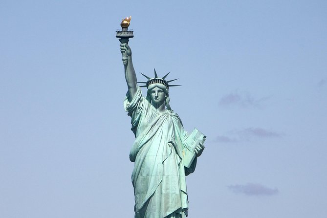 Circle Line: New York City Statue of Liberty Super Express Cruise - A quick Statue of Liberty trip from South Street Seaport
