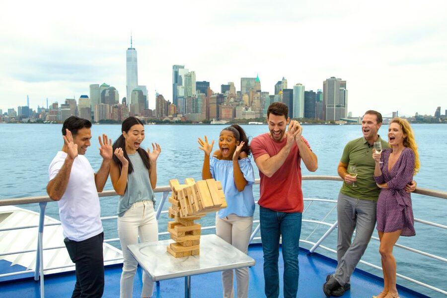 City Cruises New Jersey: NYC Buffet Lunch or Dinner Cruise - A floating view of New York’s greatest hits