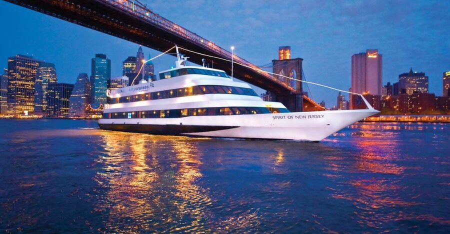 City Cruises New Jersey: NYC Buffet Lunch or Dinner Cruise - The buffet: useful, filling, and not fine dining