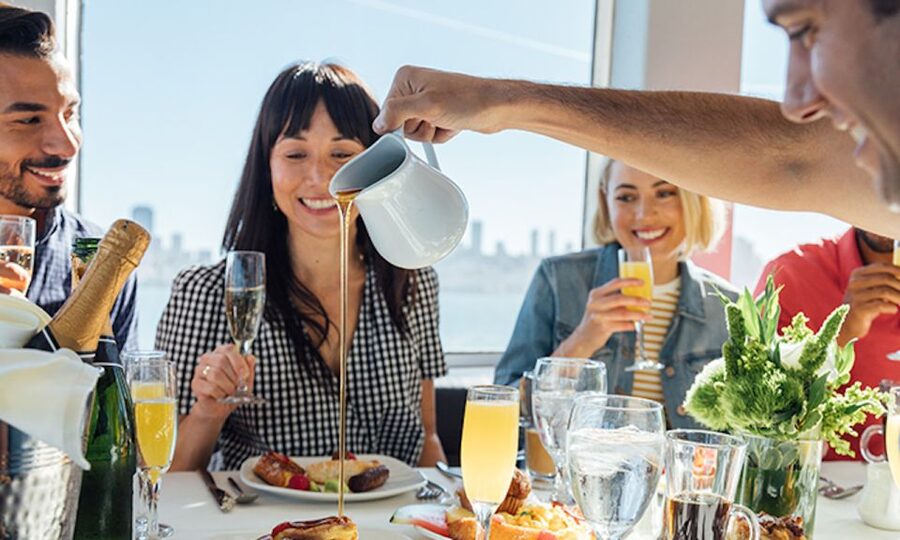 City Cruises New Jersey: NYC Buffet Lunch or Dinner Cruise - Winter Wonderland sailings from December 3 through January 1