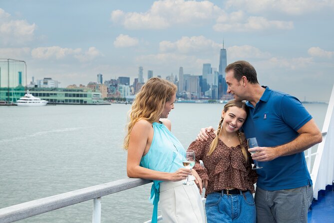 City Cruises New York Bateaux Premier Lunch Cruise - Brooklyn Bridge and Manhattan Bridge from the East River