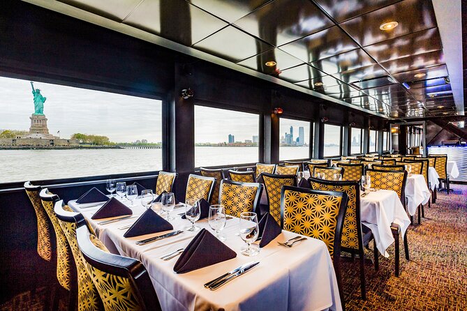 City Cruises New York Signature Lunch Cruise - A moving view of New York at lunchtime