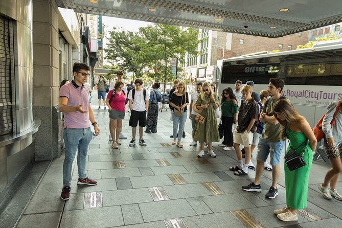 City of Contrasts Tour-Manhattan, Bronx, Queens and Brooklyn - Start in Midtown with Rockefeller Center landmarks