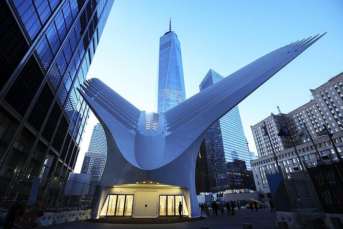 Cycle to NYC's Top Sites In One Day - Lunch and waterfront views in DUMBO